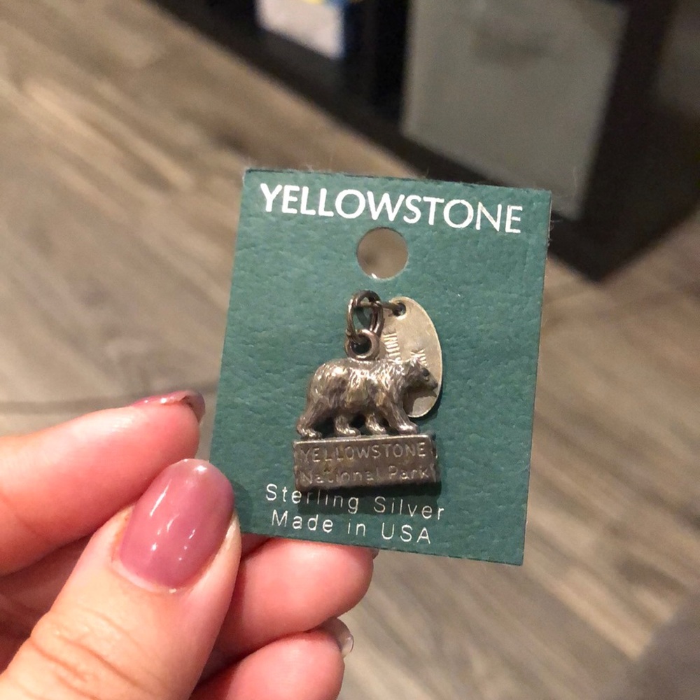 Yellow stone charm ✨